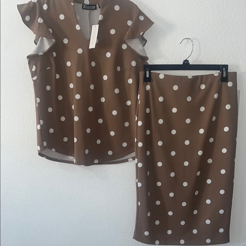 New York & Company Brown Polka Dot Shirt & Skirt Set